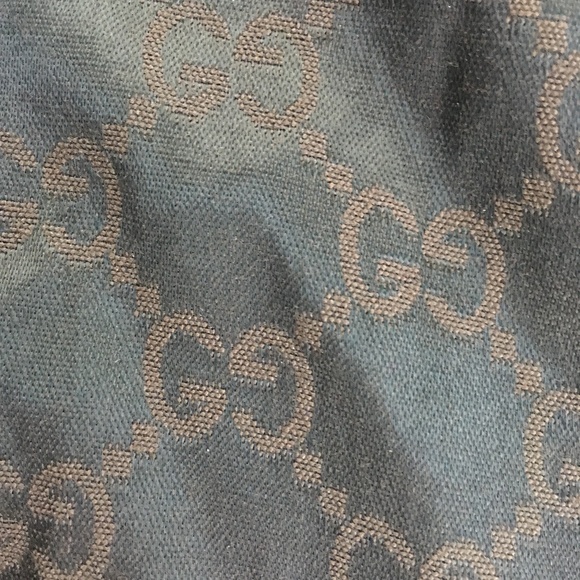 Gucci Ace Low Top Sneakers - Picture 6 of 16